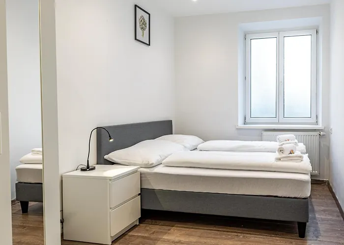 Apartment Hub Close To Main Station By Jr *